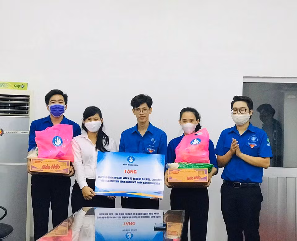 ae7c8019c004fbda7dbf.jpg