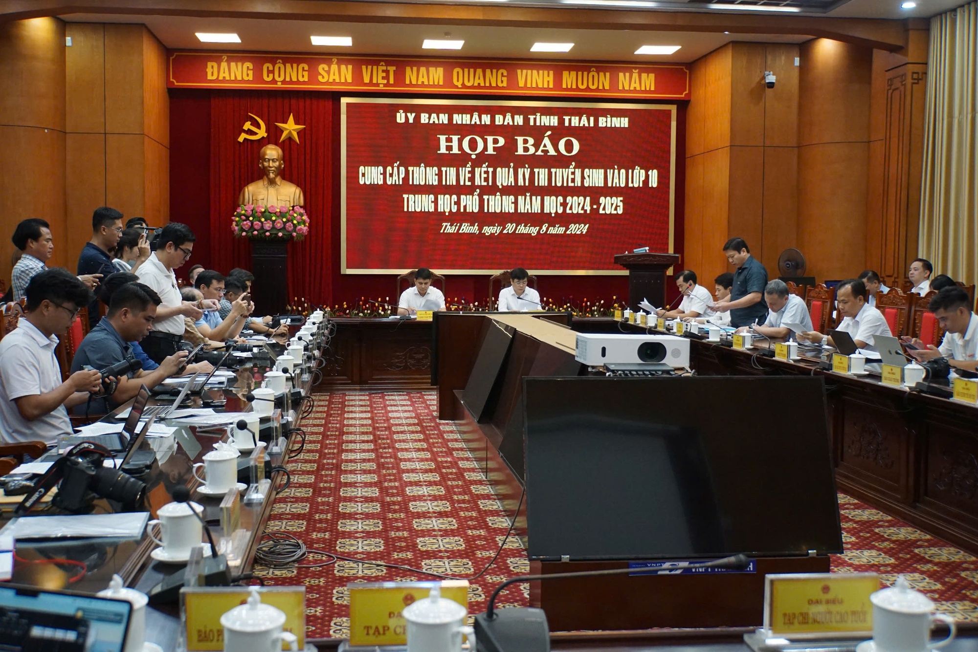 aebc6a4e10de6ac47cb7.jpg