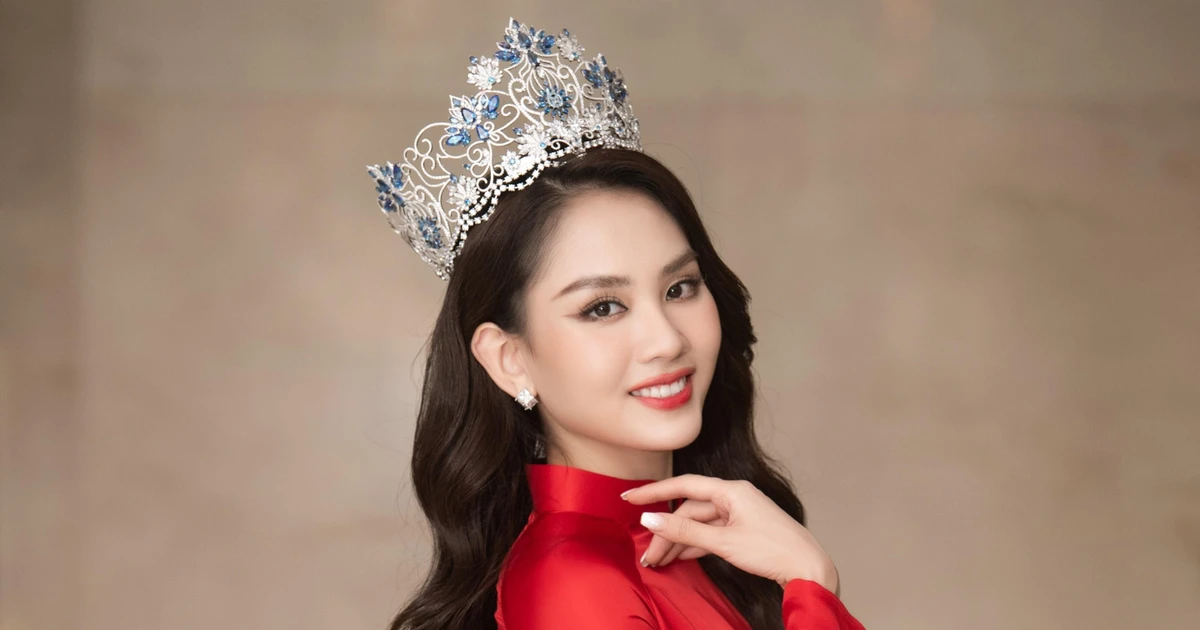 Lần đầu có Hoa hậu đấu giá vương miện chỉ sau 1 tháng đăng quang, lý do nghe xong ai cũng thấy xúc động quá đi