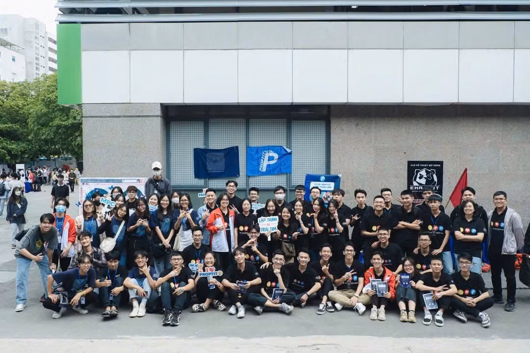 aef835a0ed1396b1c81b.jpg