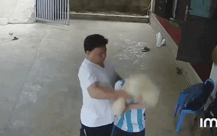 af2c0bdbd4b90869cf16.jpg