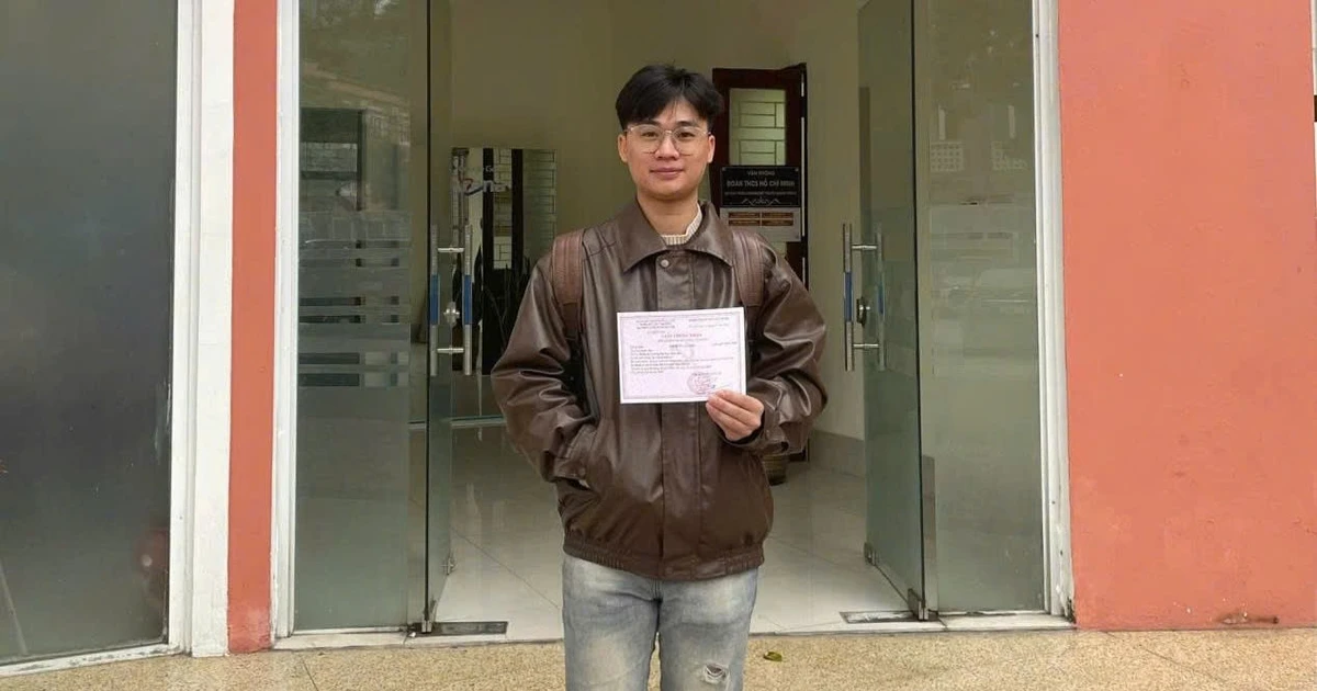 Nam sinh Thủy lợi và hành trình chill để được kết nạp Đảng tại Quảng trường Ba Đình