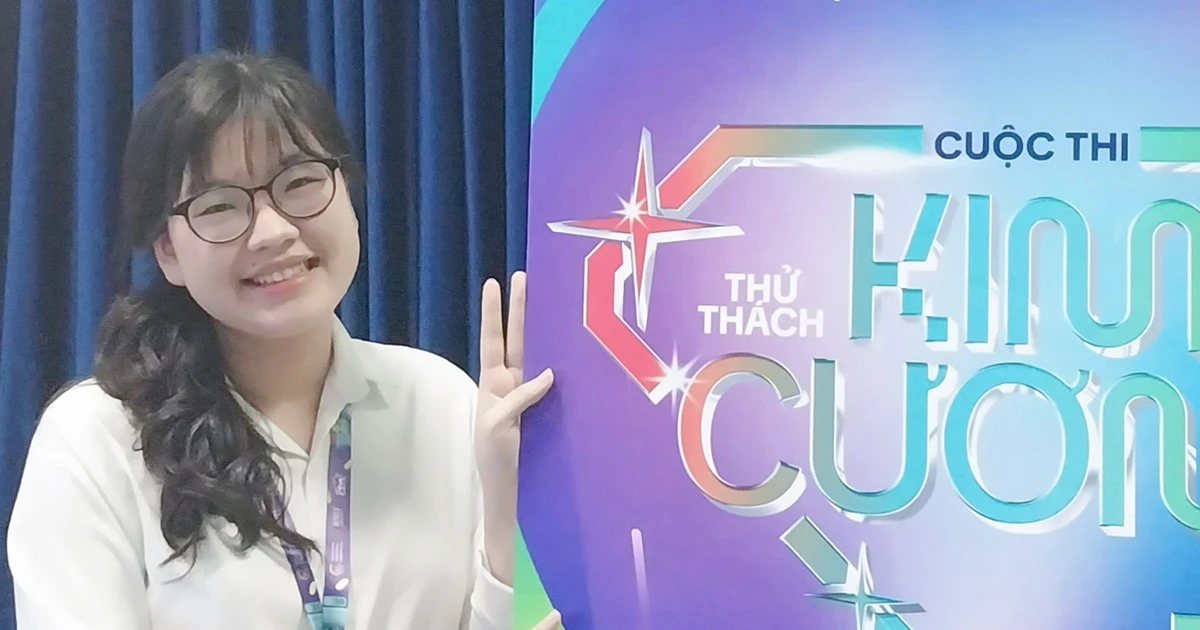 Hoa Học Trò là "cánh cửa thần kỳ" đưa mình bay xa đến thế giới rộng lớn hơn ✨