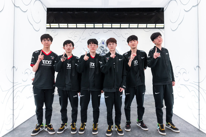 af713c11cc62fc4c1ba9.jpg
