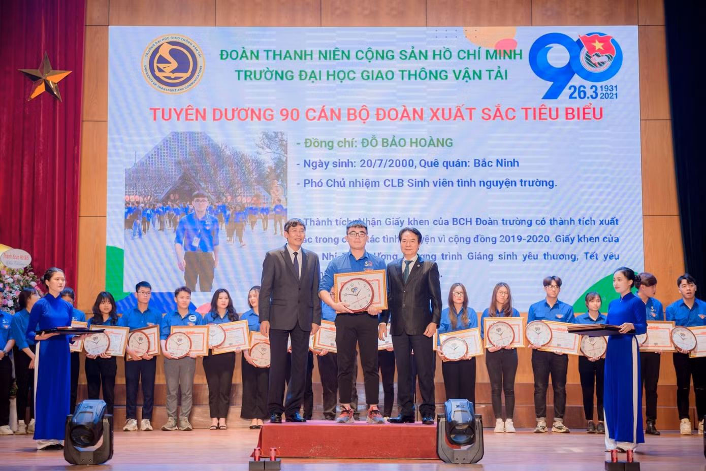 af93a2042bee8bc1c5b1.jpg