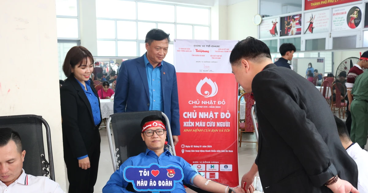 Chủ Nhật Đỏ 2024 tại Hà Nam: Sôi động như hội, thông điệp ý nghĩa chill phết