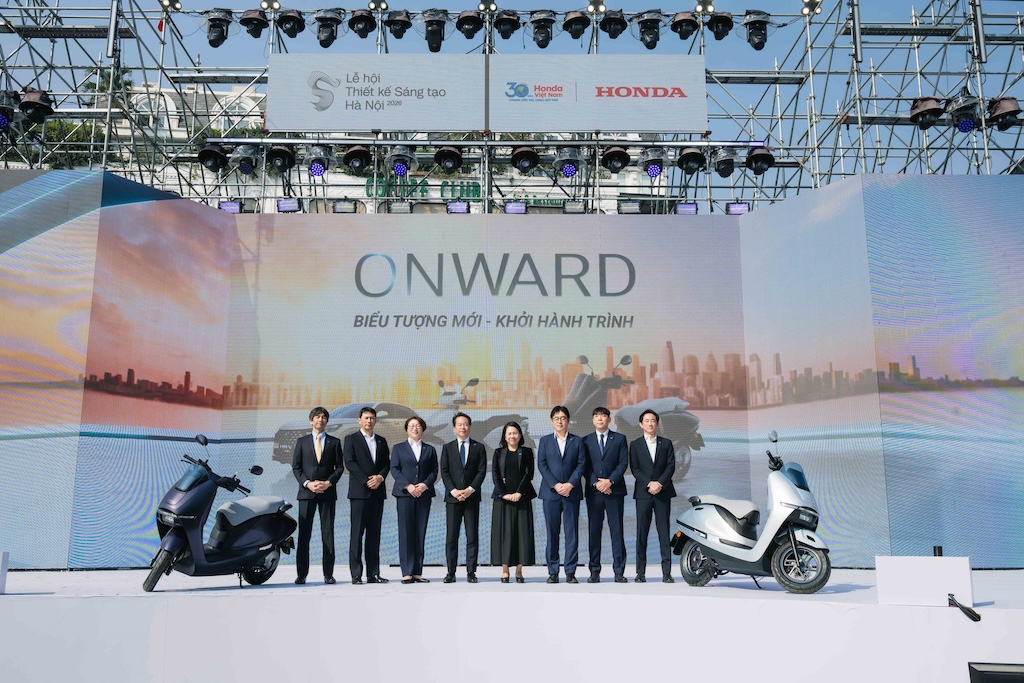 Honda Việt Nam tung sự kiện "ONWARD – Mở lối tương lai xanh", chính thức ra mắt xe máy điện Honda UC3 lần đầu tại VN