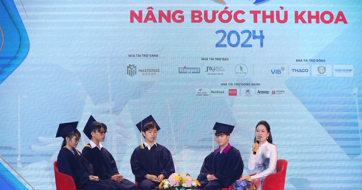 Thủ khoa 'Nâng bước thủ khoa 2024': Sống với lòng biết ơn và cháy hết mình mỗi ngày ✨