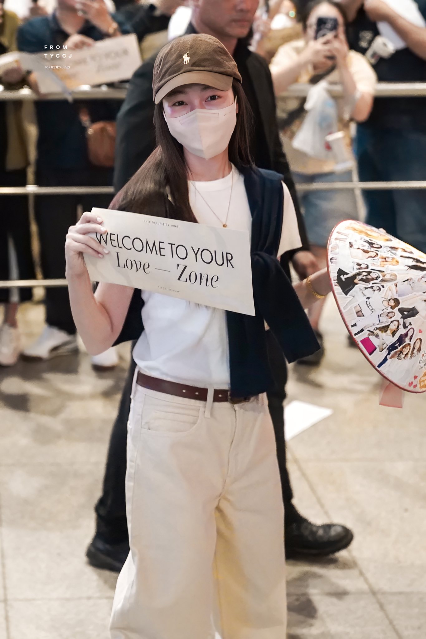 b1117b736b12746ade5d.jpg