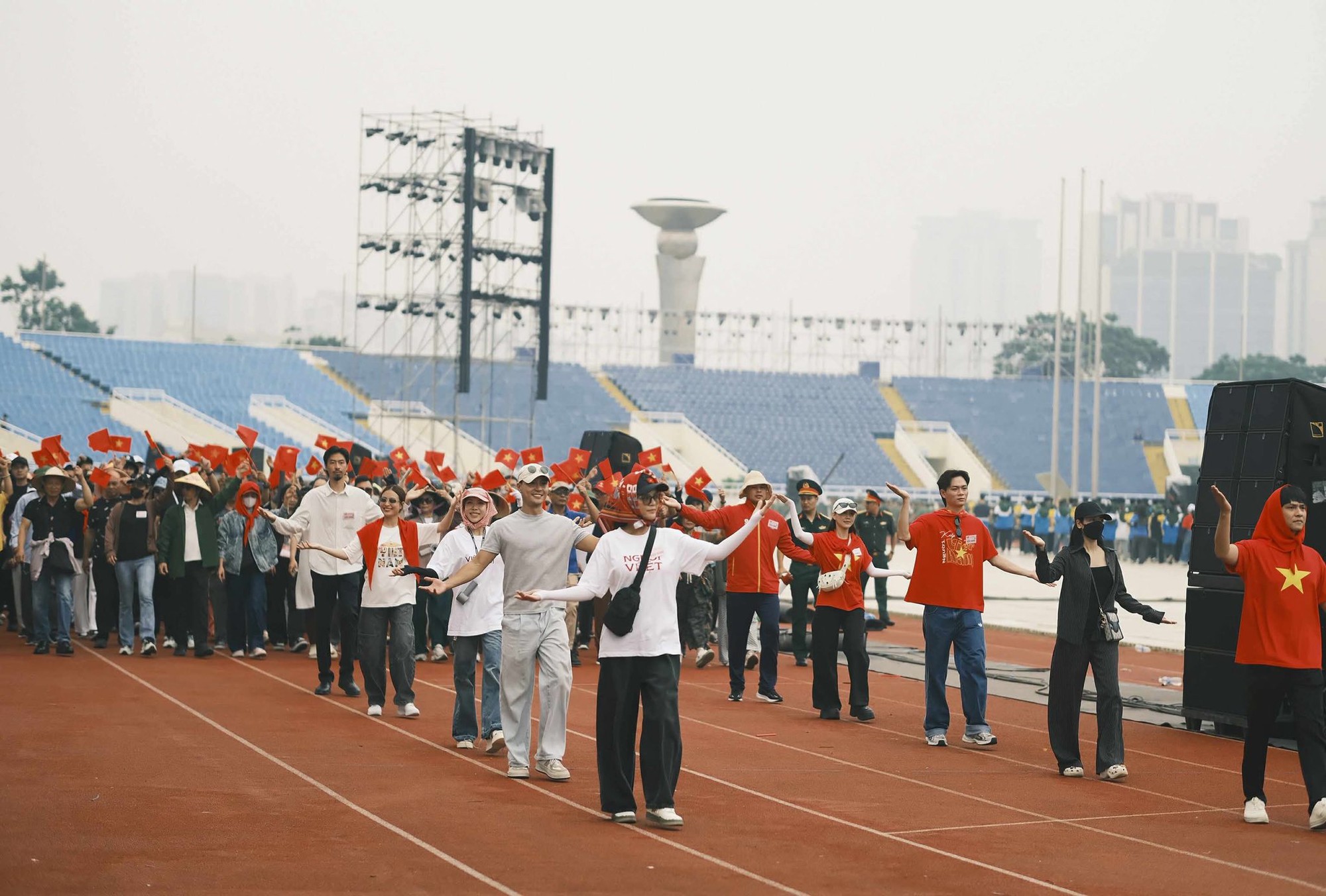 b1b47f0bc956f41aa113.jpg