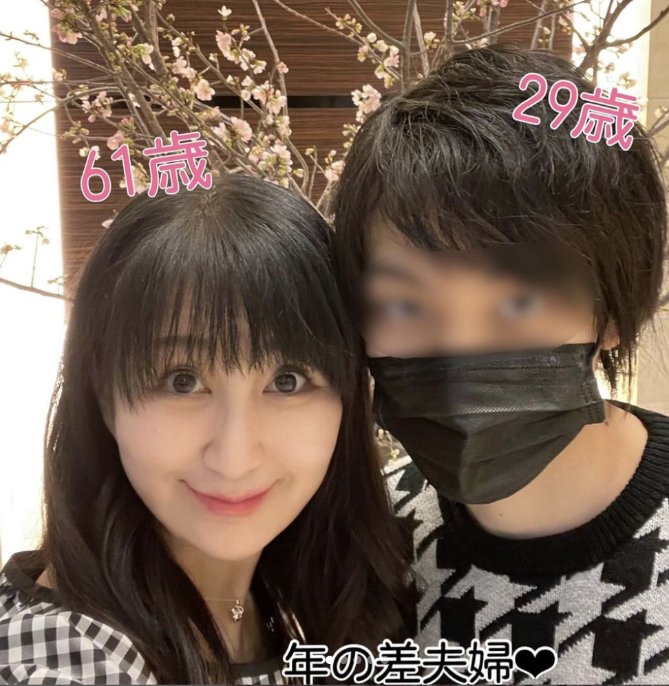 b1e1a516ddbe45ec3079.png