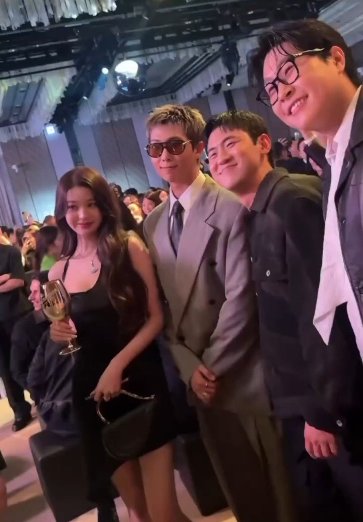 b23f8eeac46dae1bb12c.jpg