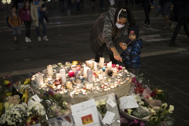b249daab6d8bb4beb0c9.jpg