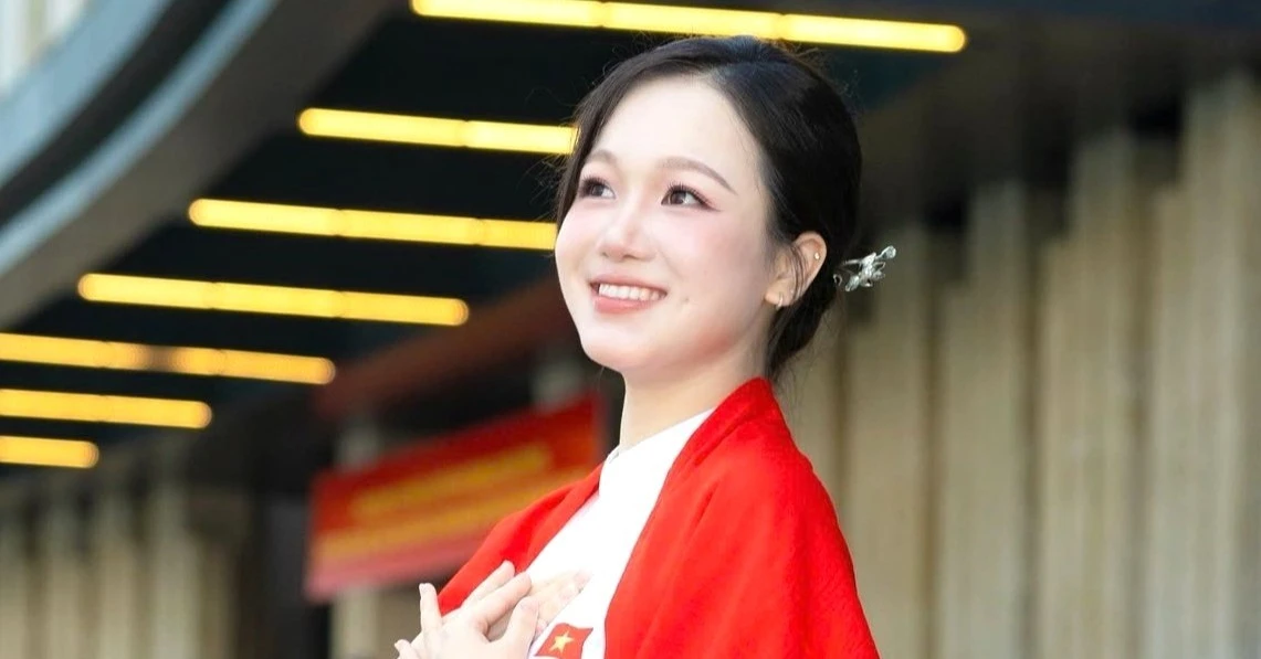 Nữ sinh "xịn xò" ẵm trọn cả 2 danh hiệu thủ khoa đầu vào lẫn đầu ra đại học, cộng luôn 4 bài báo quốc tế
