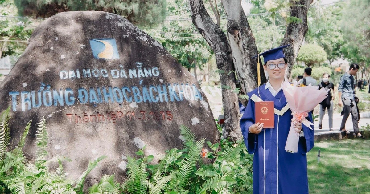 Thủ khoa Bách khoa Đà Nẵng: "Môn nào cũng phải cân hết nha!" ✨