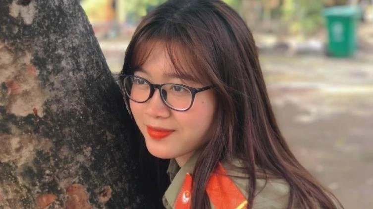 Cô gái "sinh viên 5 tốt" mê tình nguyện, rinh học bổng dễ như ăn kẹo ✨