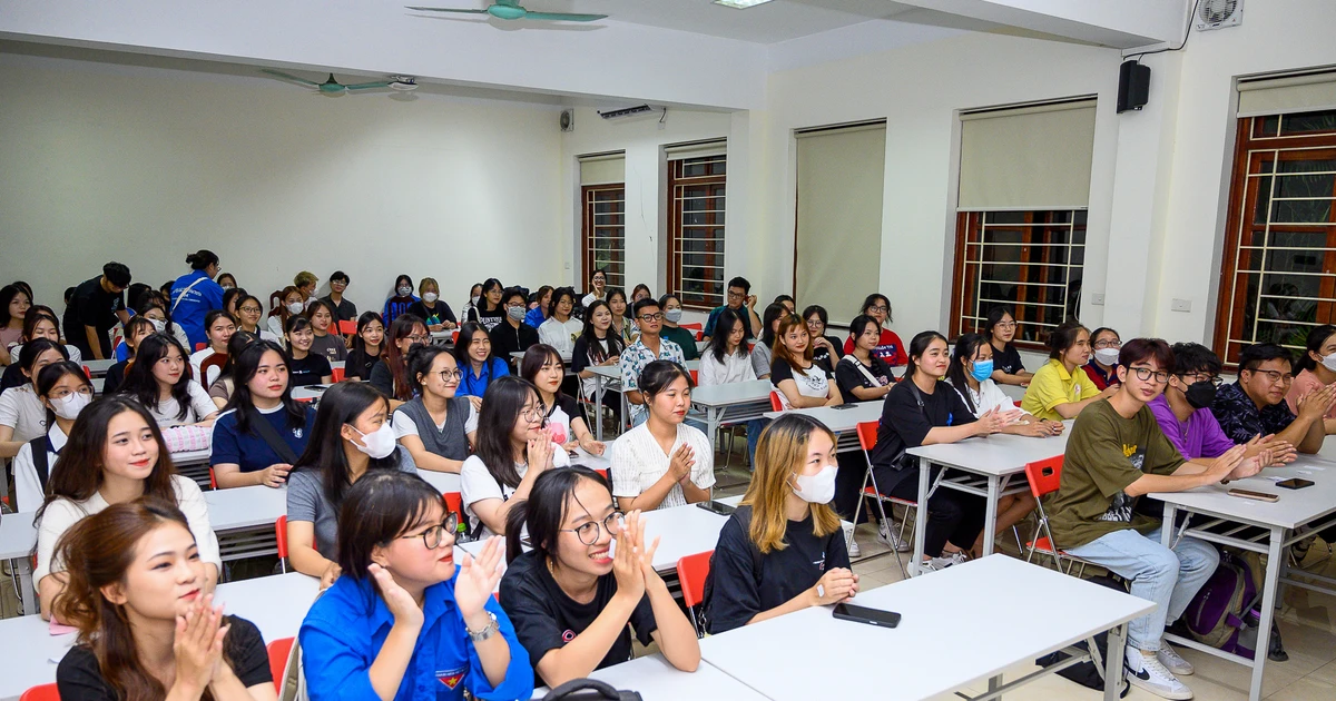 Xóa bỏ định kiến về Câu lạc bộ sinh viên - Gen Z đừng "nghe lời đồn" mà bỏ lỡ cơ hội nha!