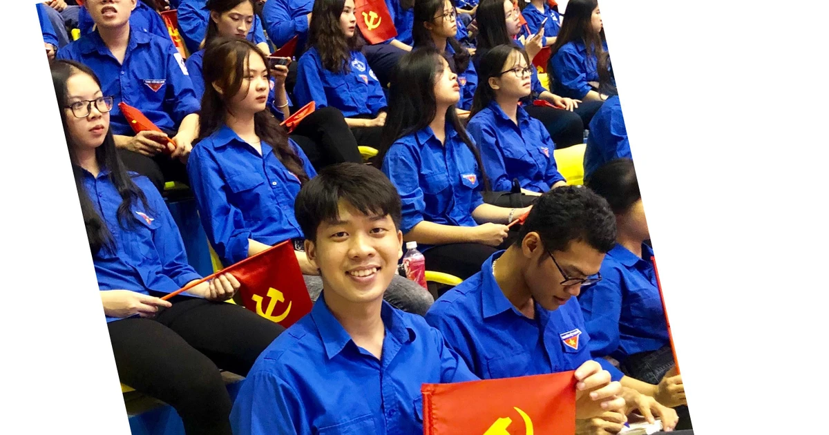 Chàng trai Hưng Yên cân 2 bằng ĐH loại giỏi, vừa làm leader lễ tân vừa dẫn show siêu xịn