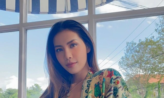 Minh Tú - "cô gái vàng" trong làng cách ly đã về VN sau 4 tháng mắc kẹt ở Bali ️