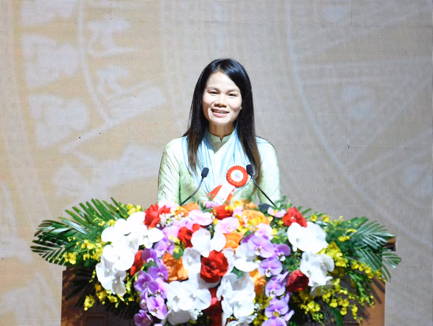 b3f642a0dedcdd61692b.jpg
