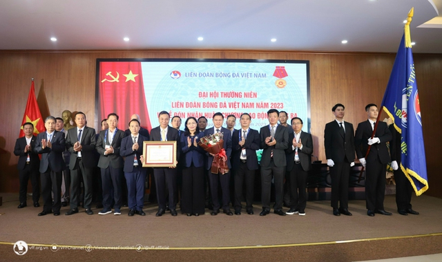 b4ab5539e937cd97d866.jpg