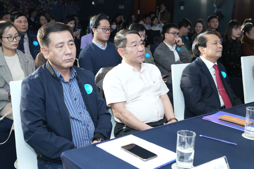 b537dcb9381c16605c16.jpg