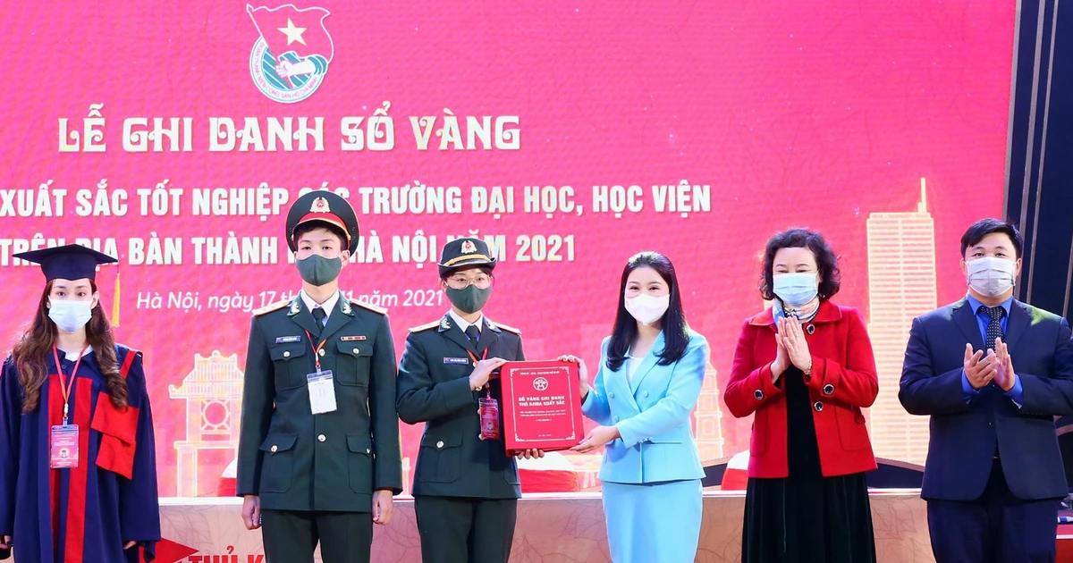 90 thủ khoa xuất sắc của Hà Nội được ghi danh sổ vàng tại Văn Miếu - Quốc Tử Giám