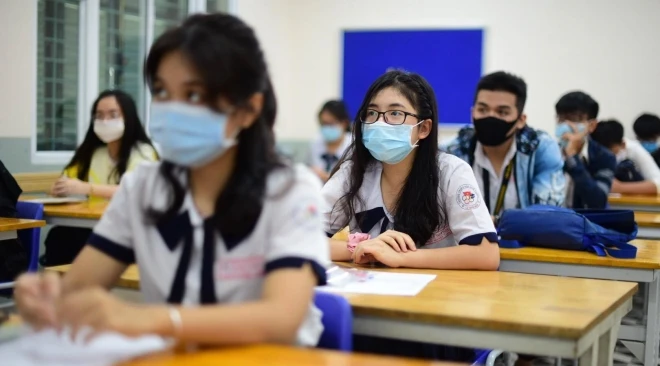 Dịch vụ học hộ, thi hộ nở rộ trong mùa cao điểm - Gen Z "gánh deadline" kiểu gì?