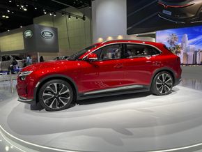 b70925e4b33f3c2e847b.jpg