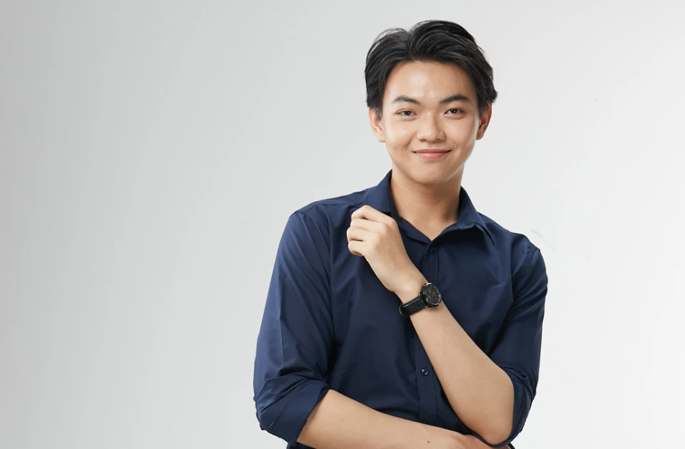 Nam vương sinh viên Ngoại thương với IELTS 7.5: Vừa điển trai vừa giỏi giang phát ghen