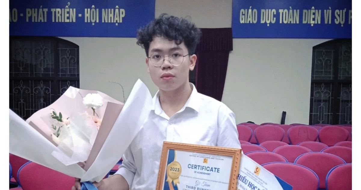Vượt qua mặc cảm, nam sinh Hải Dương lột xác thành đại sứ truyền thông đỉnh của chóp