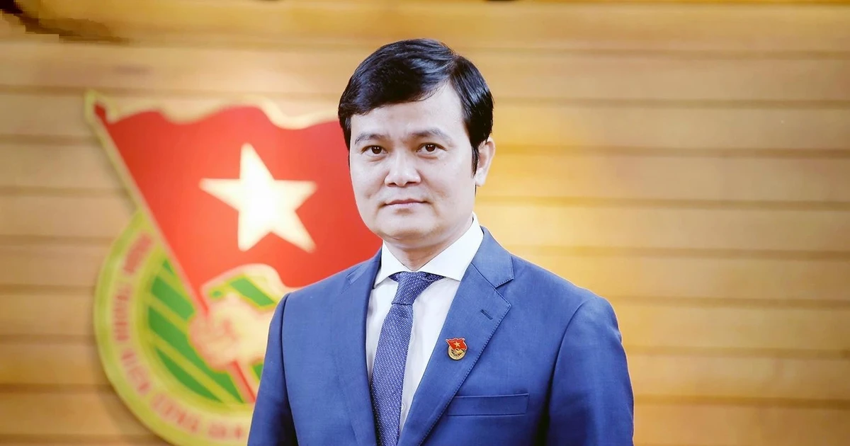 Anh Bùi Quang Huy chính thức trở thành Ủy viên Trung ương Đảng khóa XIV