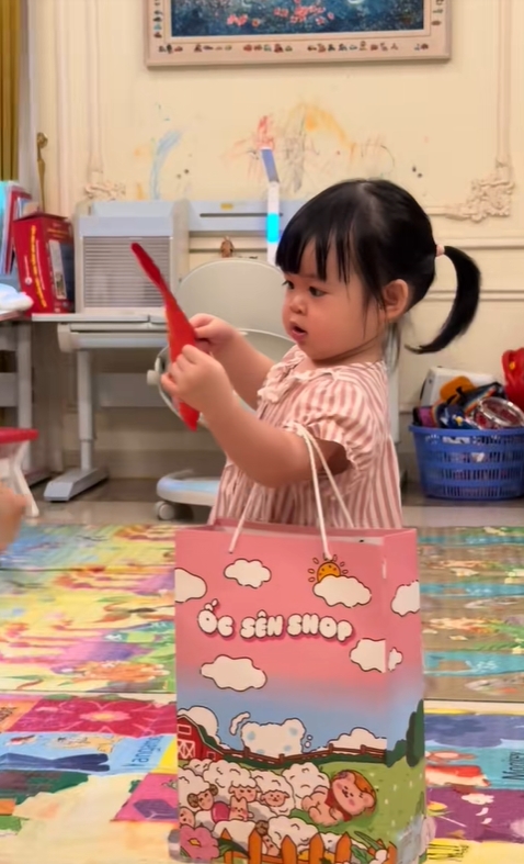 b8a5cbf2dd1569b0ab81.jpg