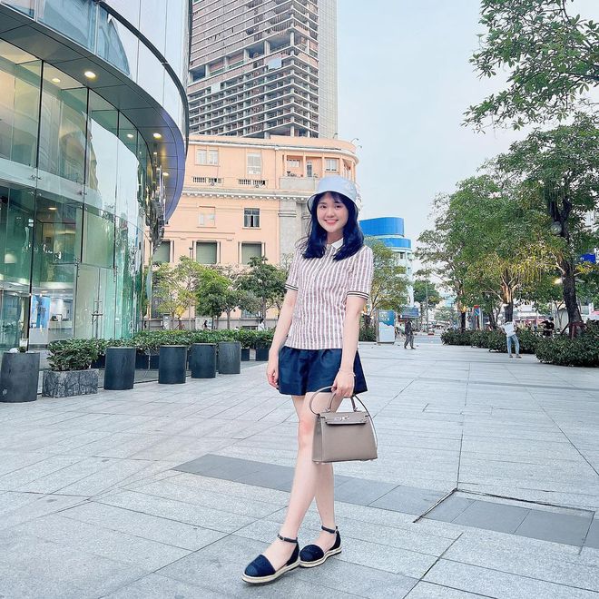 b9634ae897d4efda5bcd.jpg
