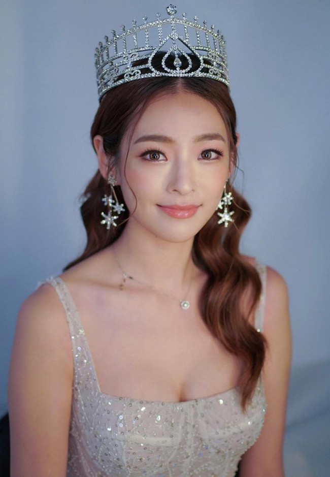 b9a7b92a51ef3ebb3ed4.jpg