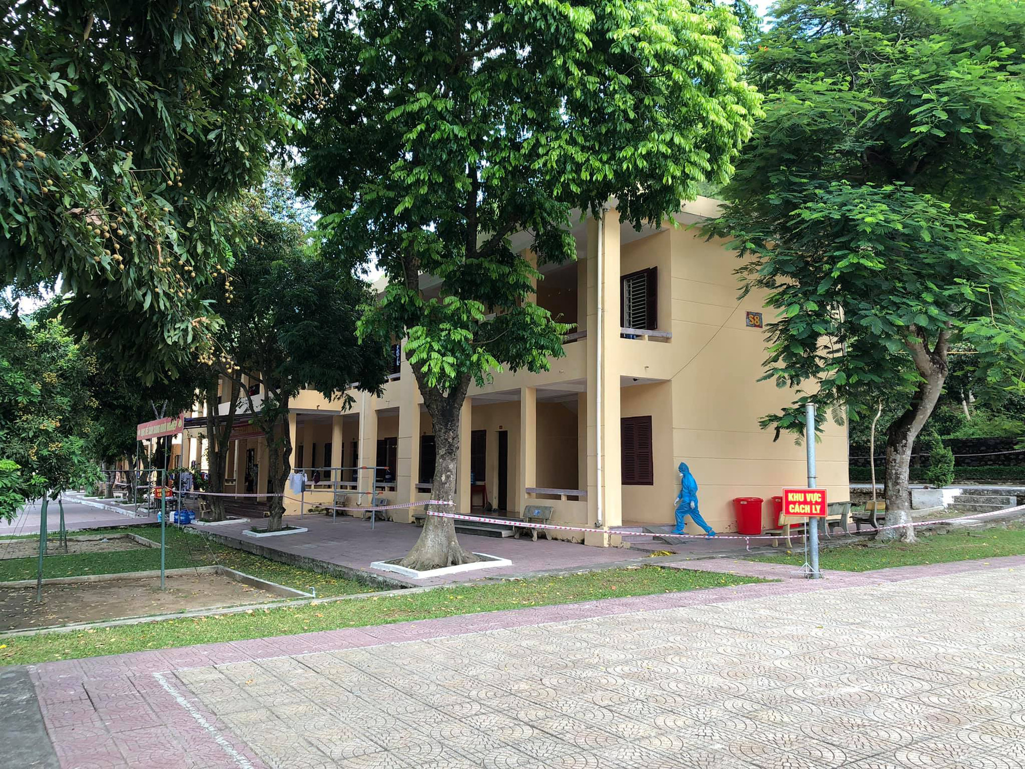 b9d50ae77461884b79c8.jpg