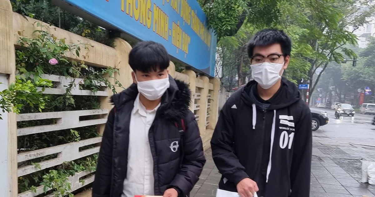 Tặng quà Tết ấm lòng cho 50 sinh viên khó khăn tại Hà Nội