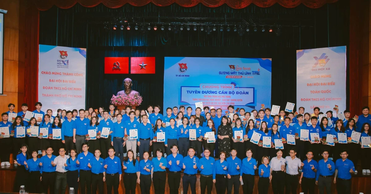 106 bạn trẻ Sài Gòn được vinh danh là 'Thủ lĩnh trẻ' - xịn xò quá đi thôi!