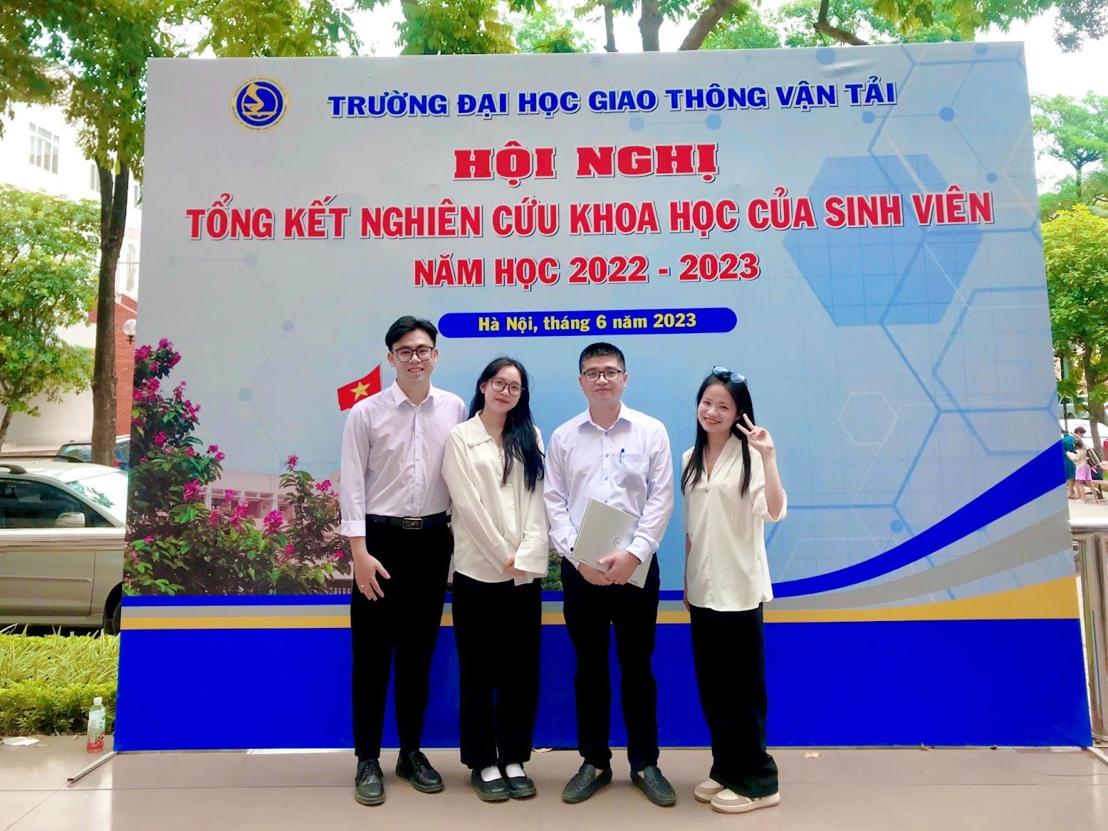 bbb01f31acaee6365b9d.jpg