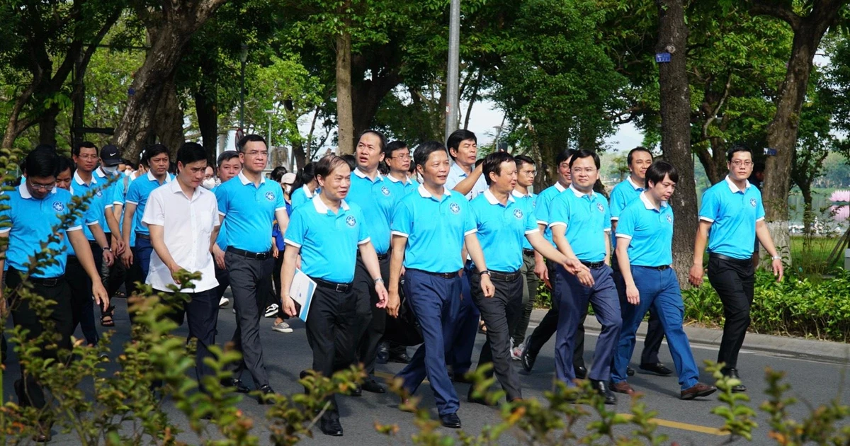 Thầy thuốc trẻ chăm sóc sức khỏe hậu COVID - hành trình ý nghĩa lan tóa yêu thương