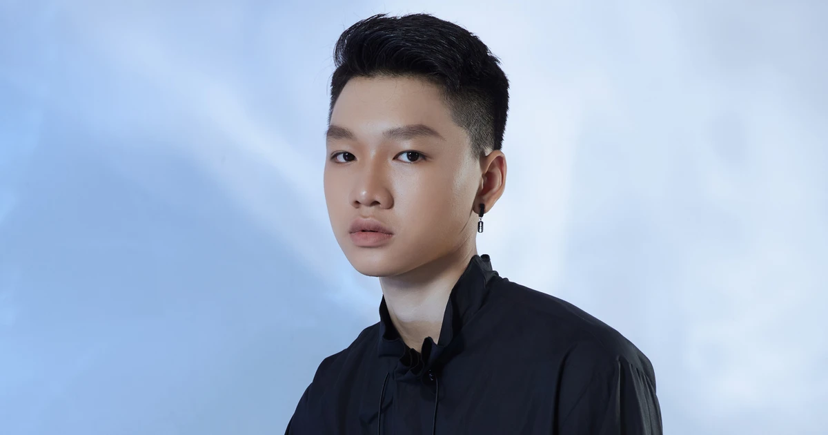 Lộ diện gương mặt mẫu nam gen Z thế hệ mới cực 'hot' của làng thời trang Việt, không chỉ học tốt mà còn... giỏi võ
