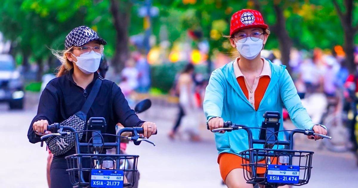 Đạp xe chill quanh phố - Trào lưu giải stress cực hot của giới trẻ Sài Gòn