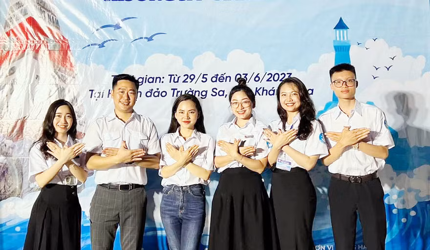 bd2528e12eeca22a9e28.jpg