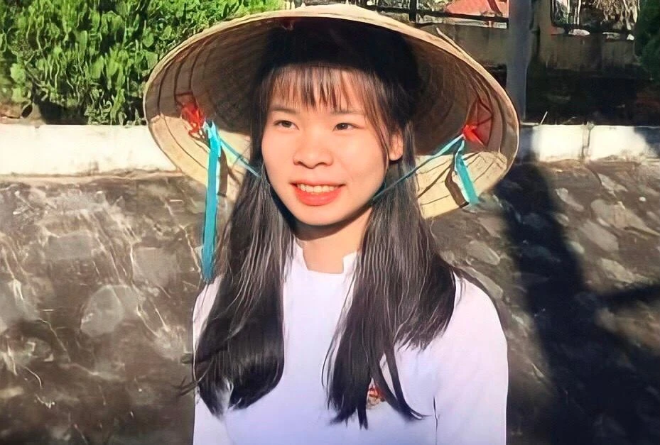 Nữ sinh dân tộc Nùng thủ khoa khối C và hành trình chinh phục ước mơ luật sư