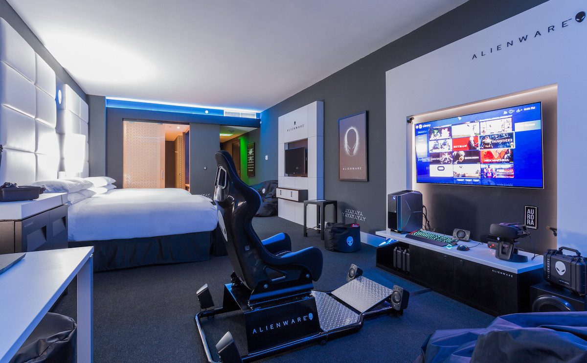 Khách sạn Hilton ở Panama có phòng gaming cực xịn với 2 máy Alienware - game thủ phải check-in ngay!