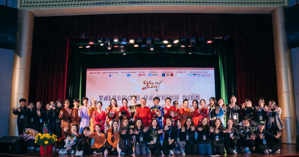Gen Z "cứu" hát xẩm: Khi văn hóa truyền thống bỗng nhiên... trendy! ✨