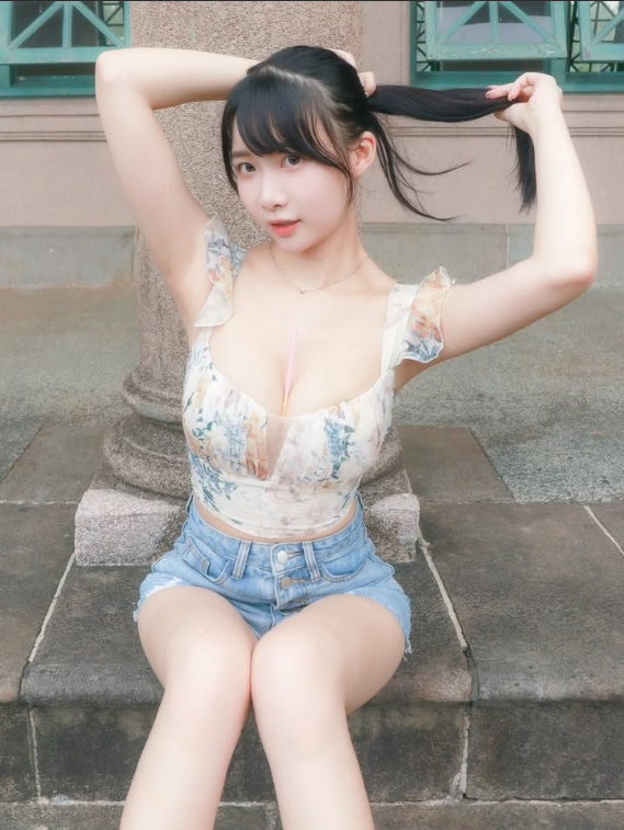bf467c4d0112852fbf4c.jpg