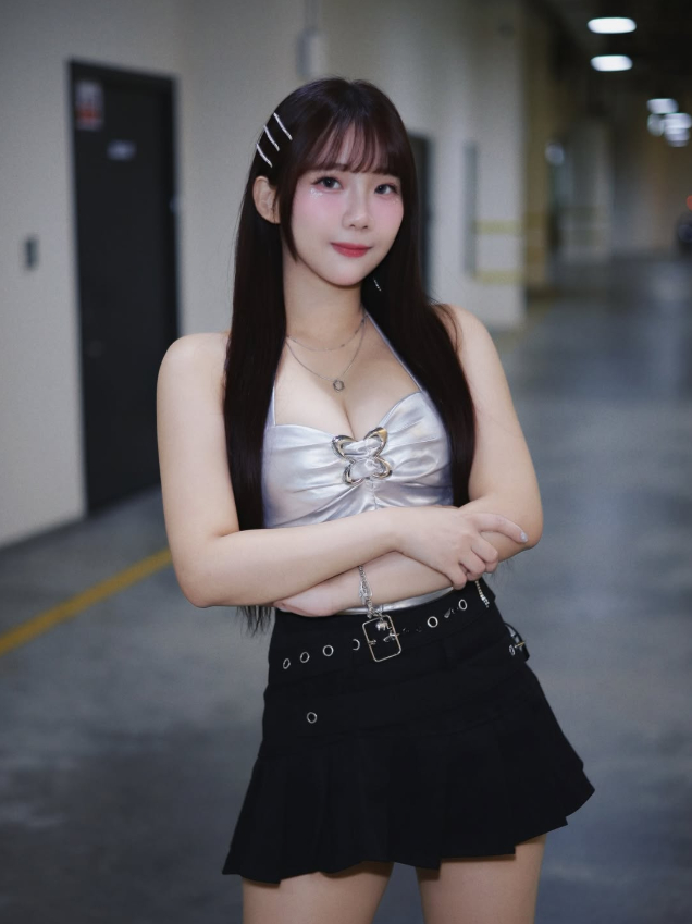 bf4d1ebba1aea03f542e.jpg
