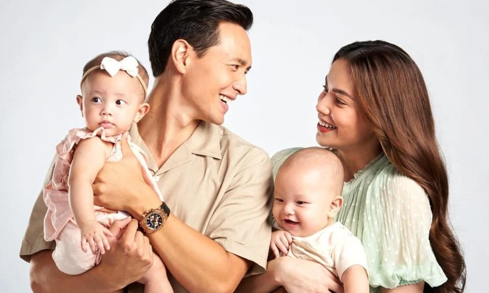 Hồ Ngọc Hà bị ném đá vì "hành hạ" Leon khi làm livestream bán son, sự thật là gì?