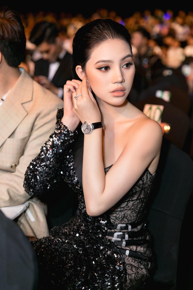 bf5e2356fbaf5396b097.jpg